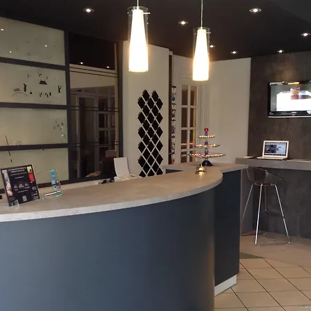 Logis Le Miramont 3*