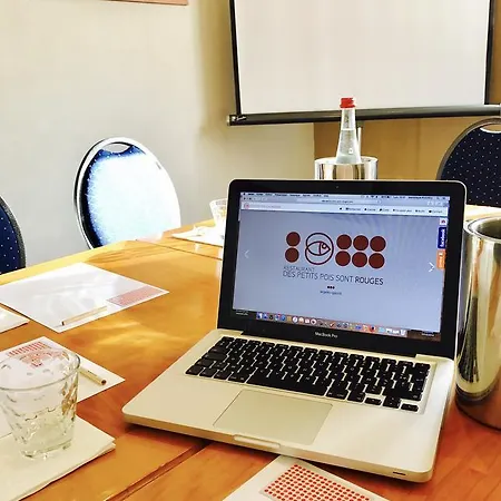 Logis Le Miramont Hotel