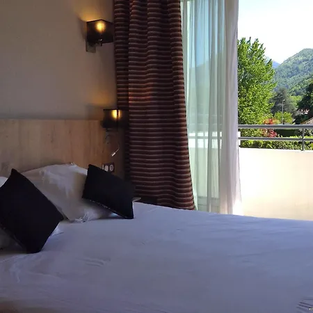 Hotel Logis Le Miramont