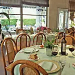 Logis Le Miramont Hotel
